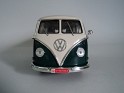1:18 Road Signature Volkswagen Microbus 1962 Green & White. Subida por Francisco